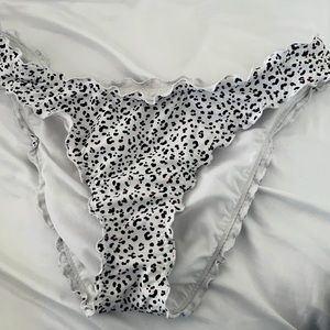 Cheetah bikini bottoms